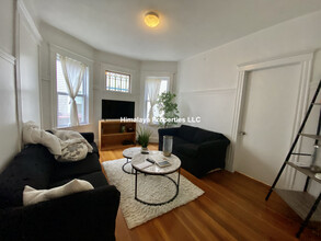 27 Fainwood Cir in Cambridge, MA - Building Photo - Building Photo