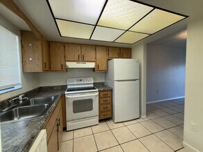 1562 University Ln in Cocoa, FL - Building Photo - Building Photo