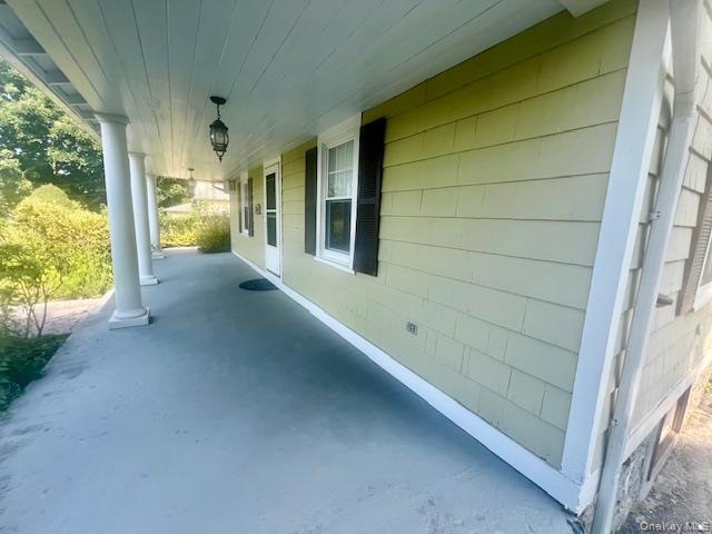 330 Bucks Hollow Rd in Mahopac, NY - Building Photo - Building Photo