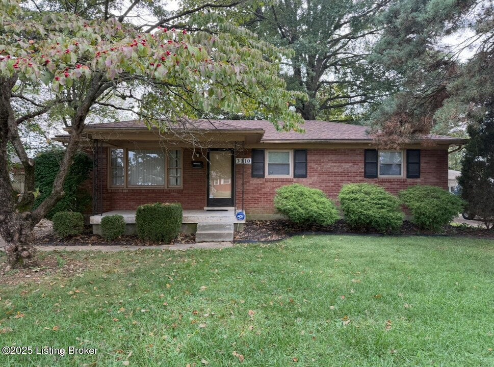 3110 Wilkie Rd in Louisville, KY - Building Photo