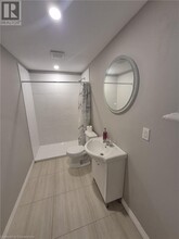 72 Ingleside Dr in Kitchener, ON - Building Photo - Building Photo