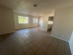 1316 Hobart Dr in Marysville, CA - Foto de edificio - Building Photo