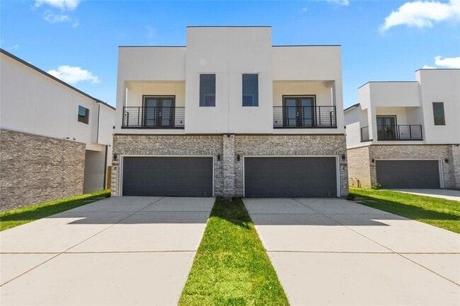 property at 5506 Pershing St
