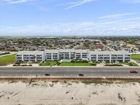 7600 Seawall Blvd in Galveston, TX - Building Photo