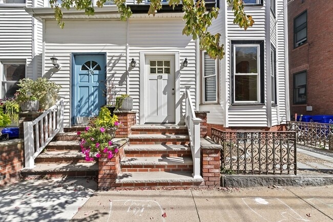 178 Webster St in Boston, MA - Building Photo - Building Photo