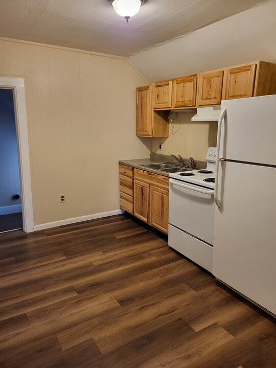 420 Montgomery St in Ogdensburg, NY - Building Photo