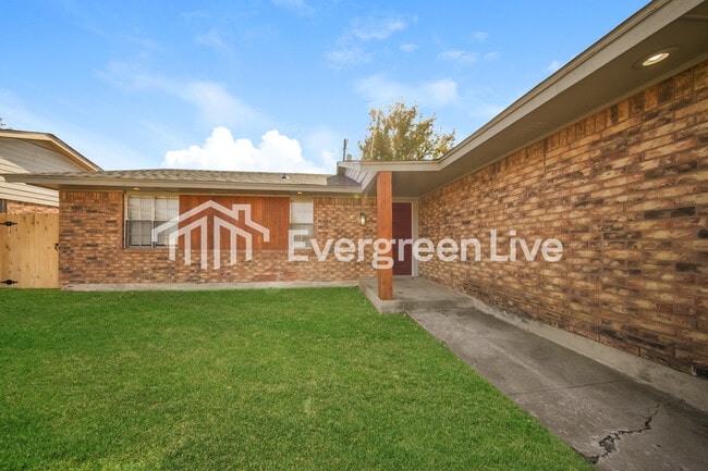 8512 NW 86th St in Oklahoma City, OK - Foto de edificio - Building Photo