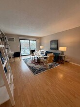 2800 Hamline Ave N in Roseville, MN - Building Photo - Building Photo