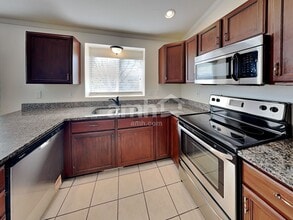 6514 S 4195 W in West Jordan, UT - Building Photo - Building Photo