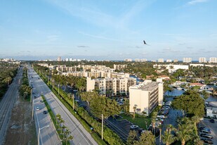 Boca Bayou in Boca Raton, FL - Building Photo