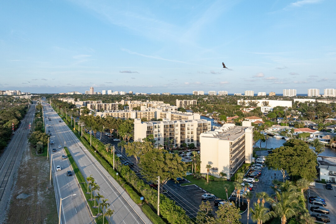 Boca Bayou in Boca Raton, FL - Foto de edificio