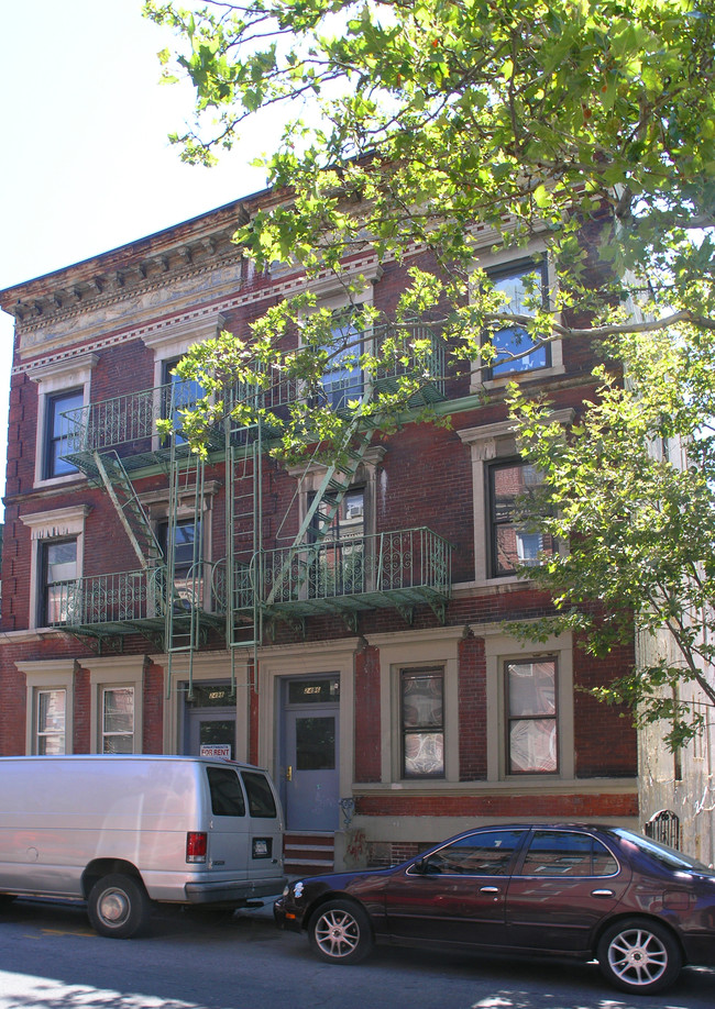 2496-2498 Hughes Ave in Bronx, NY - Building Photo - Building Photo