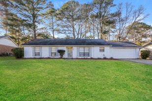 218 Shenandoah Rd N in Brandon, MS - Building Photo