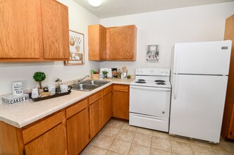 718 1st St S in Newton, IA - Building Photo - Building Photo