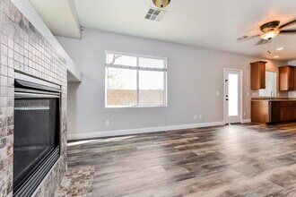 8276 Begonia Blush Dr in Las Vegas, NV - Foto de edificio - Building Photo