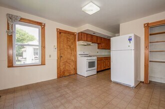 46 South St in Waltham, MA - Building Photo - Building Photo