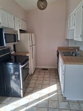 1858 Queensbridge Cir, Unit 1858 in Indianapolis, IN - Building Photo - Building Photo