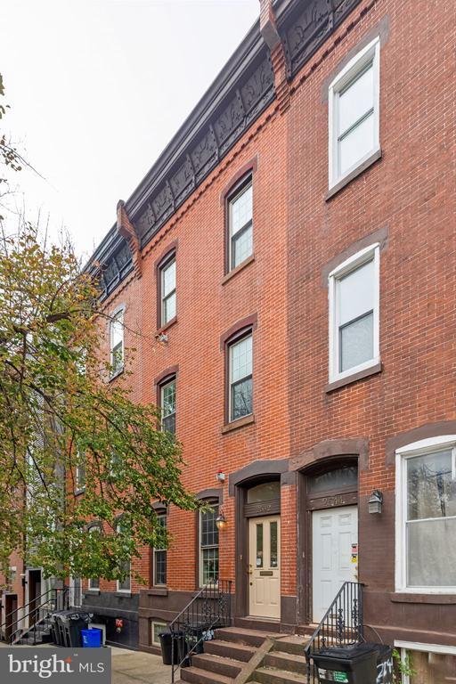 2542 W Girard Ave in Philadelphia, PA - Building Photo - Building Photo