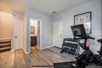 516 Shorebird Way in Imperial Beach, CA - Foto de edificio - Building Photo