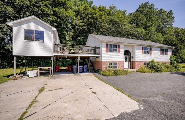 property at 39 Valley Ln