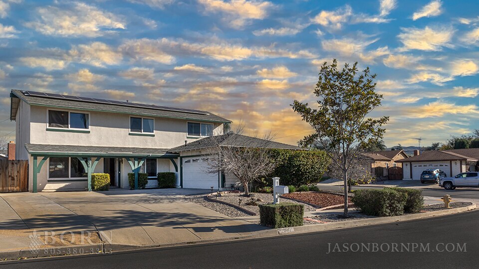 2036 Brentwood St in Simi Valley, CA - Building Photo