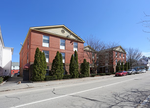 249 Pine St in Manchester, NH - Foto de edificio - Building Photo