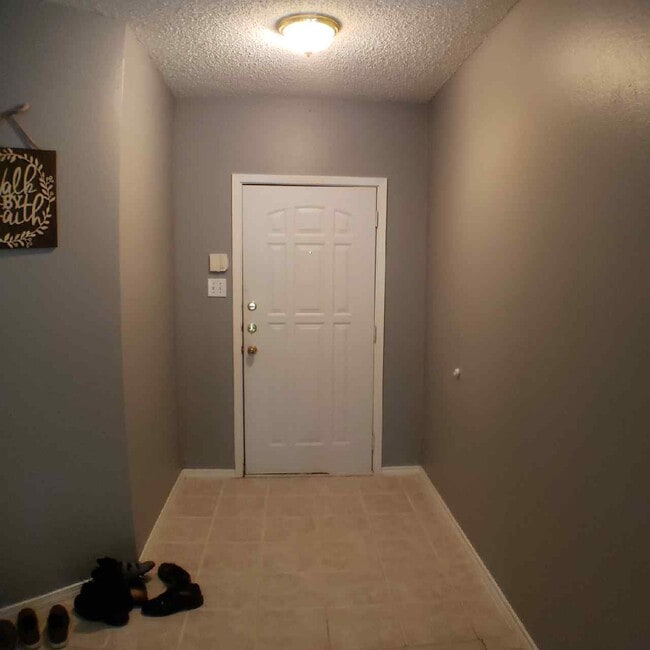 8206 Talkenhorn in Converse, TX - Building Photo - Building Photo