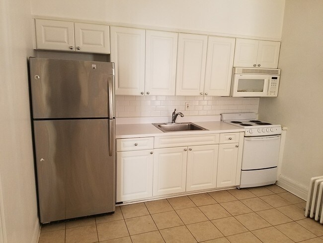 122 Cannon St-Unit -2 in Poughkeepsie, NY - Building Photo - Building Photo