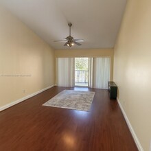 8801 Wiles Rd in Coral Springs, FL - Building Photo - Building Photo