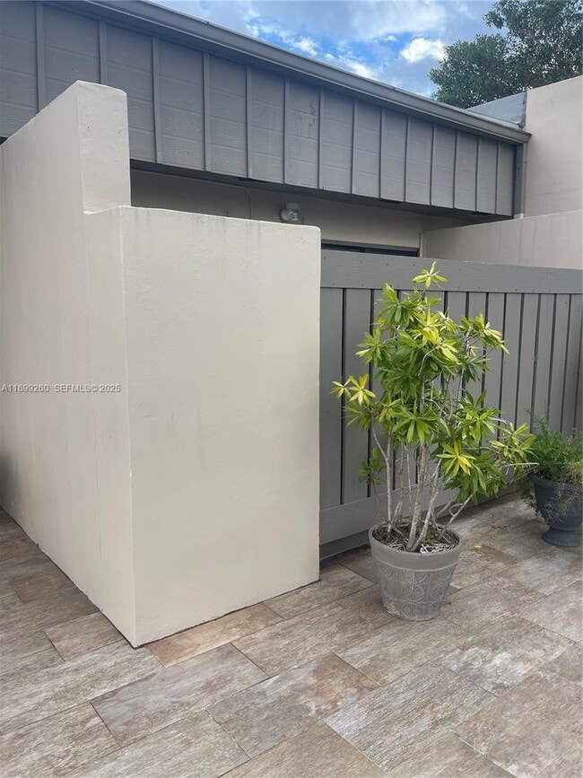 7351 SW 105th Pl in Miami, FL - Building Photo - Building Photo