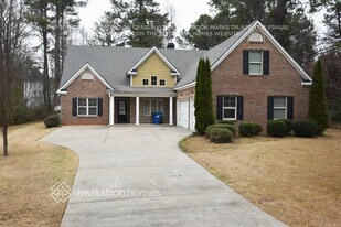 680 Herring Rd in Grayson, GA - Building Photo