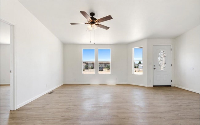 24175 N Los Angeles St in Paulden, AZ - Building Photo - Building Photo