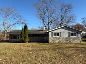 4918 Dwight Dr in Fort Wayne, IN - Building Photo