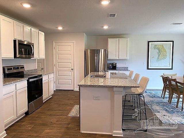 7540 Oak Lake Blvd in Bellview, FL - Building Photo - Building Photo