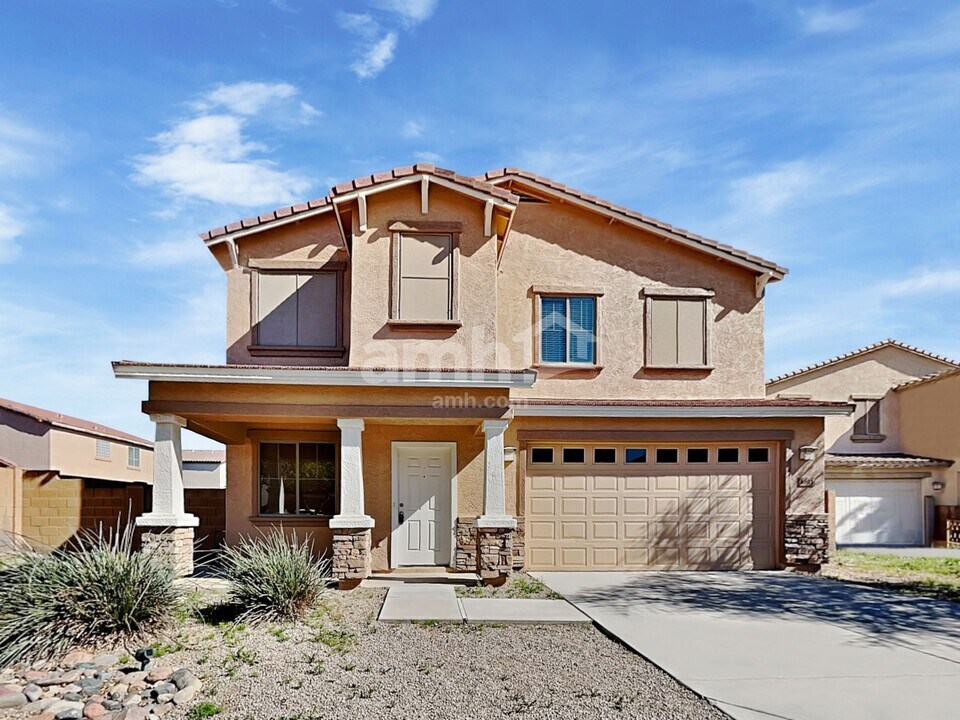 6811 S 68th Dr in Laveen, AZ - Building Photo