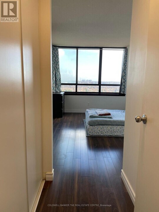 75 Bamburgh Cir in Toronto, ON - Building Photo