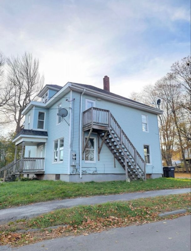property at 689 Main St