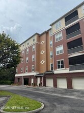 4480 Deerwood Lake Pkwy in Jacksonville, FL - Foto de edificio - Building Photo