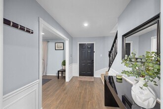 827 Thicket Ln in Houston, TX - Foto de edificio - Building Photo