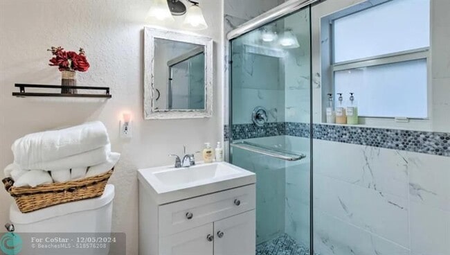 49 E 27th St-Unit -3 in West Palm Beach, FL - Building Photo - Building Photo