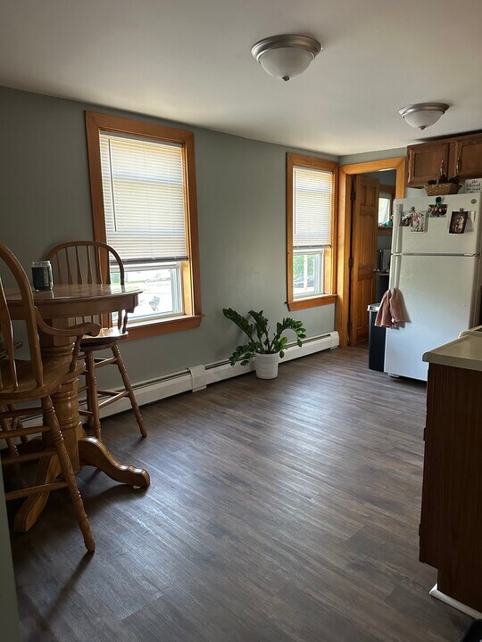 121 Main Rd, Unit #3 in Milford, ME - Foto de edificio