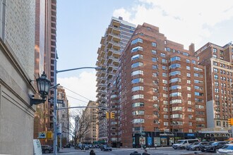Park Regis in New York, NY - Foto de edificio - Building Photo