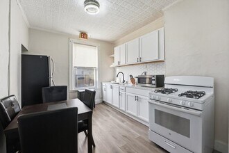 335 47th St in Union City, NJ - Building Photo - Building Photo