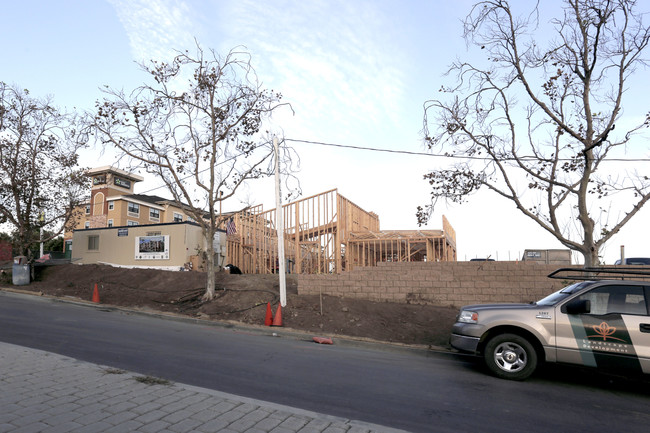 Oakcrest Heights in Yorba Linda, CA - Building Photo - Building Photo