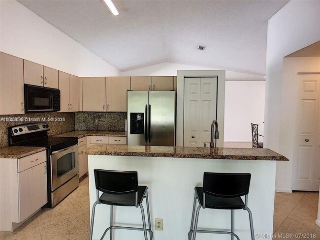 17738 SW 20th St in Miramar, FL - Building Photo - Building Photo