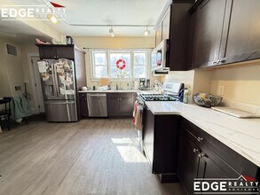 8 Woodmont St, Unit 1 in Boston, MA - Foto de edificio - Building Photo