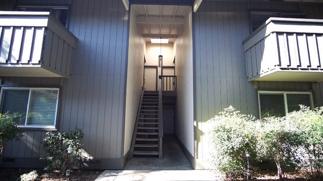150 Saratoga Ave, Unit 348 in Santa Clara, CA - Building Photo - Building Photo
