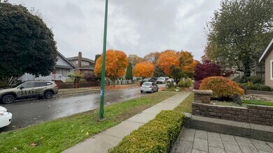 3955 Pandora St in Burnaby, BC - Building Photo - Building Photo