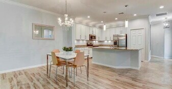 9170 Woodhurst Dr in Naples, FL - Building Photo