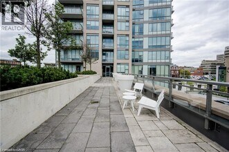 85 Duke St W in Kitchener, ON - Building Photo - Building Photo